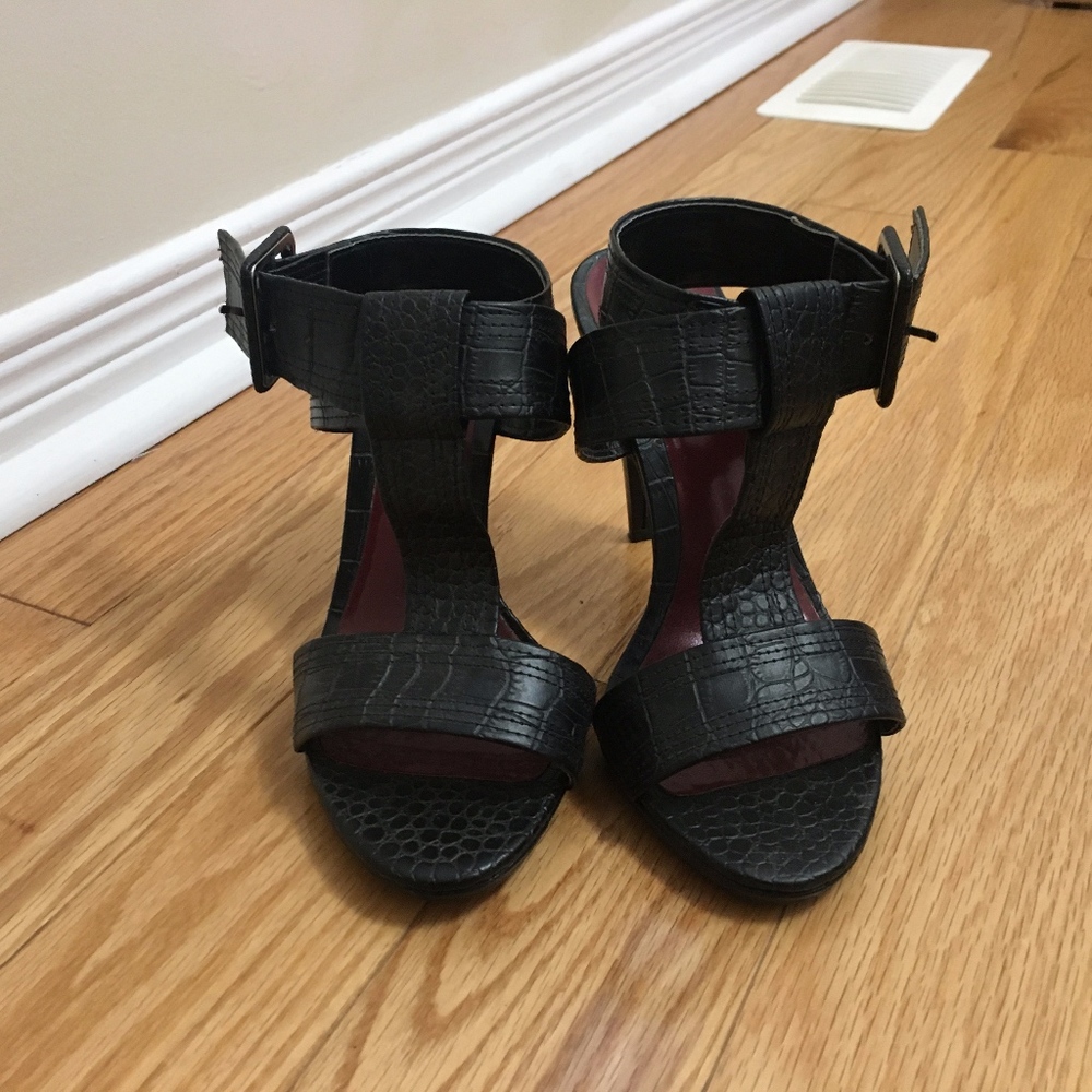 Black AM By Ann Marino Strappy Heels